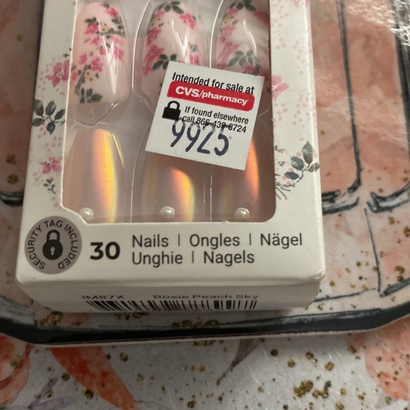 Floral press on nails - Picture 4 of 8